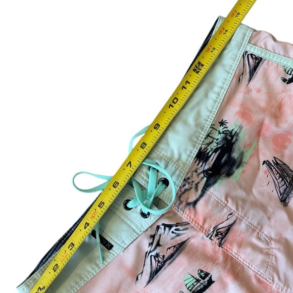 Hurley Men's Tropical Print Swim Shorts - Peach and Mint, Size 28 - Picture 3 of 11